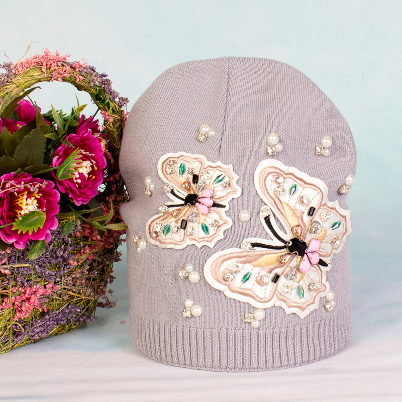 Шапка вязаная с бабочками