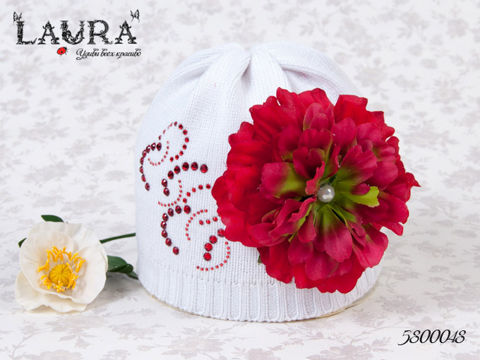Шапка Laura весенняя