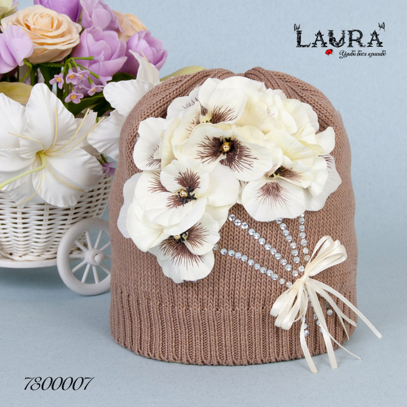 Шапка Laura весенняя