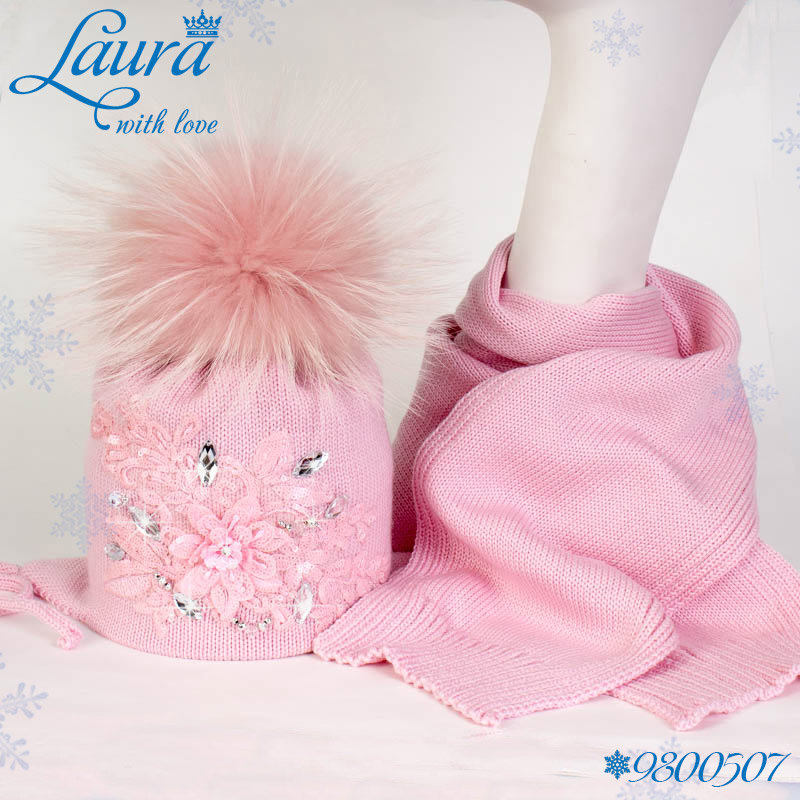 Зимний комплект для девочки: шапка+шарф