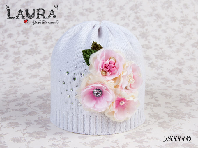Шапка Laura весенняя